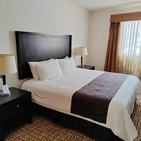 Wyndham Garden Torreon Tecnologico Hotel Exterior photo
