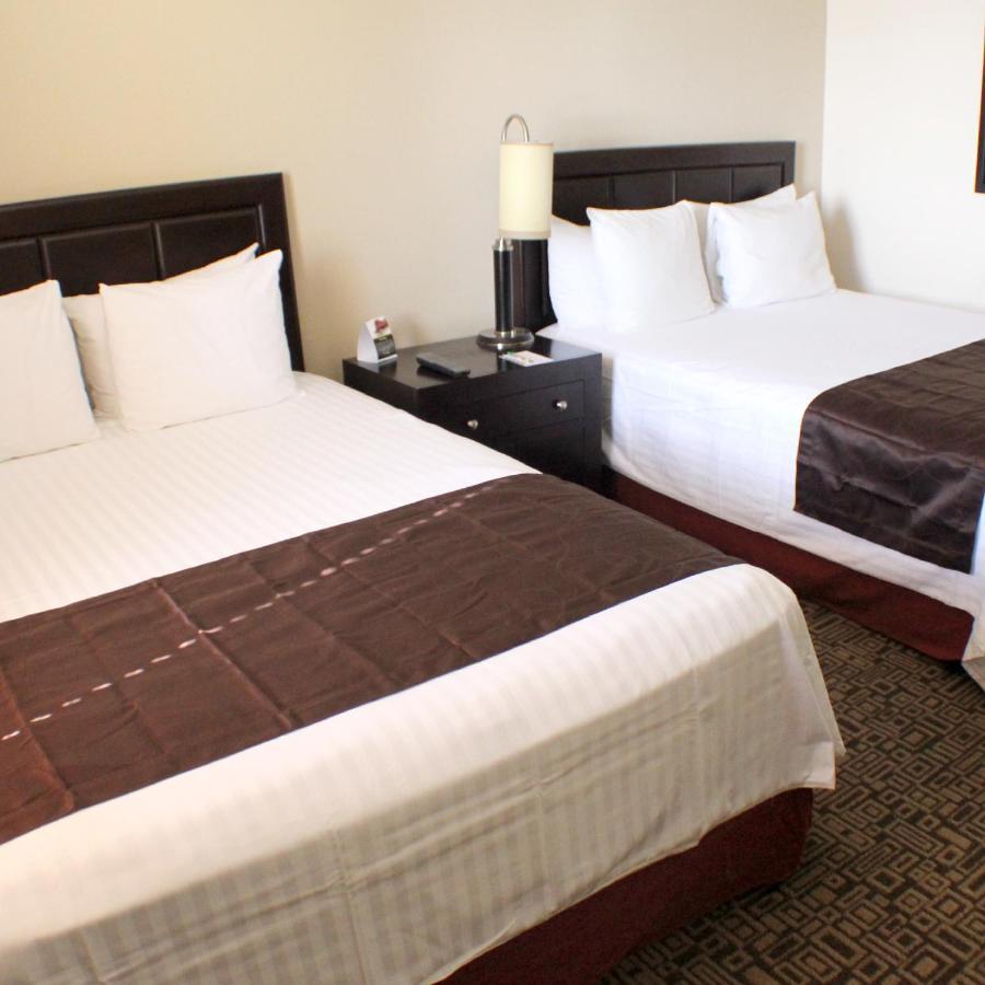 Wyndham Garden Torreon Tecnologico Hotel Exterior photo
