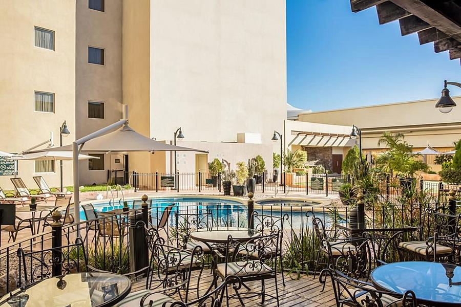 Wyndham Garden Torreon Tecnologico Hotel Exterior photo
