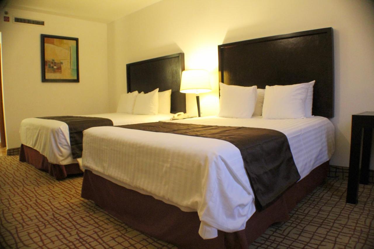 Wyndham Garden Torreon Tecnologico Hotel Exterior photo